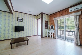 Отель Danyang Wood Scented Pension Экстерьер фото